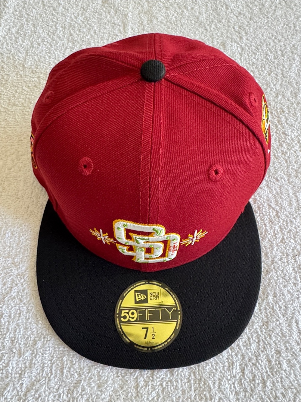 New Era x MLB San Diego Padres City Elements 59FIFTY Fitted Cap Hat with Bulls